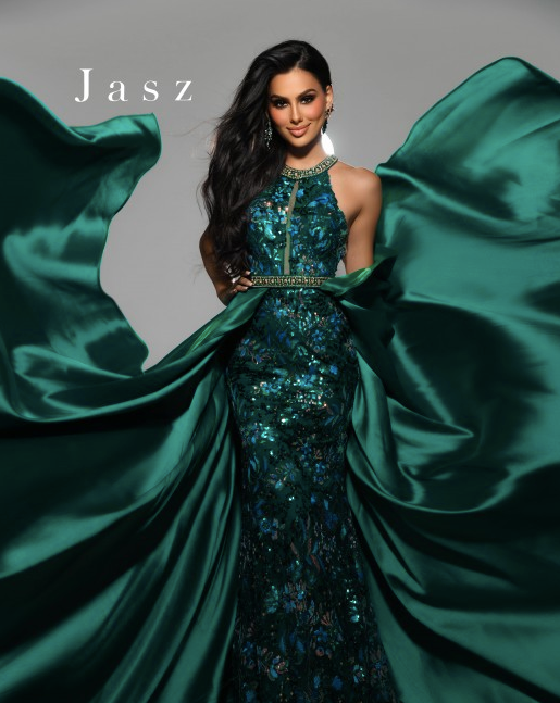 Going Green for St. Patrick's Day with Jasz Couture