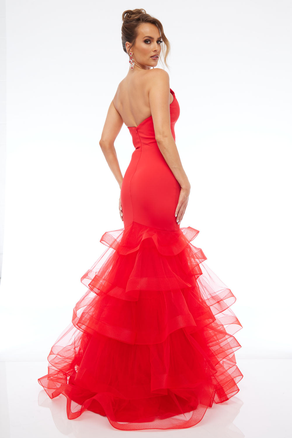 Jasz Couture 7670 prom dress images.  Jasz Couture 7670 is available in these colors: Purple, Red.