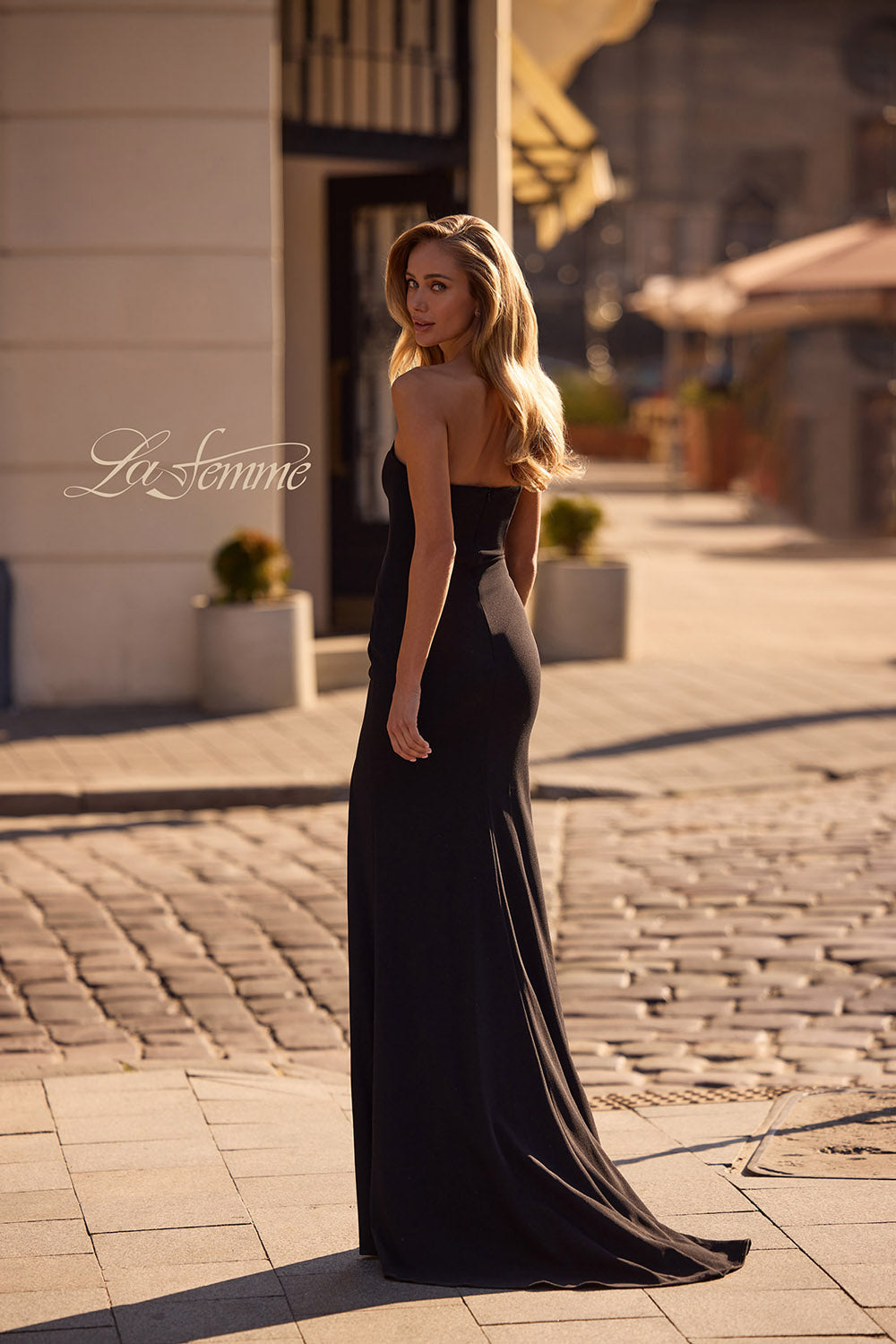 La Femme 32919 prom dress images.  La Femme 32919 is available in these colors: Black, Red.