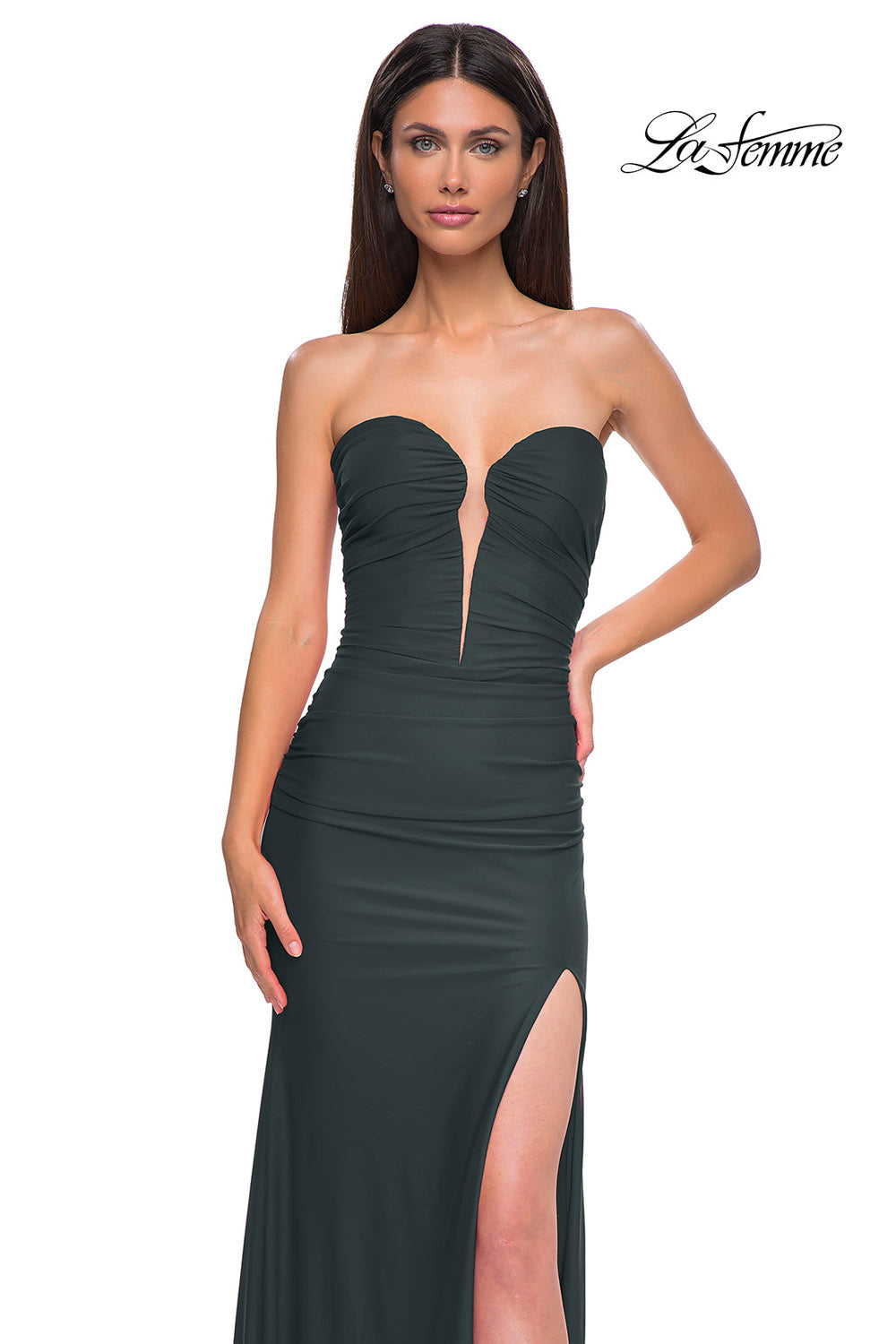 La Femme 32923 prom dress images.  La Femme 32923 is available in these colors: Dark Emerald, Navy, Red.